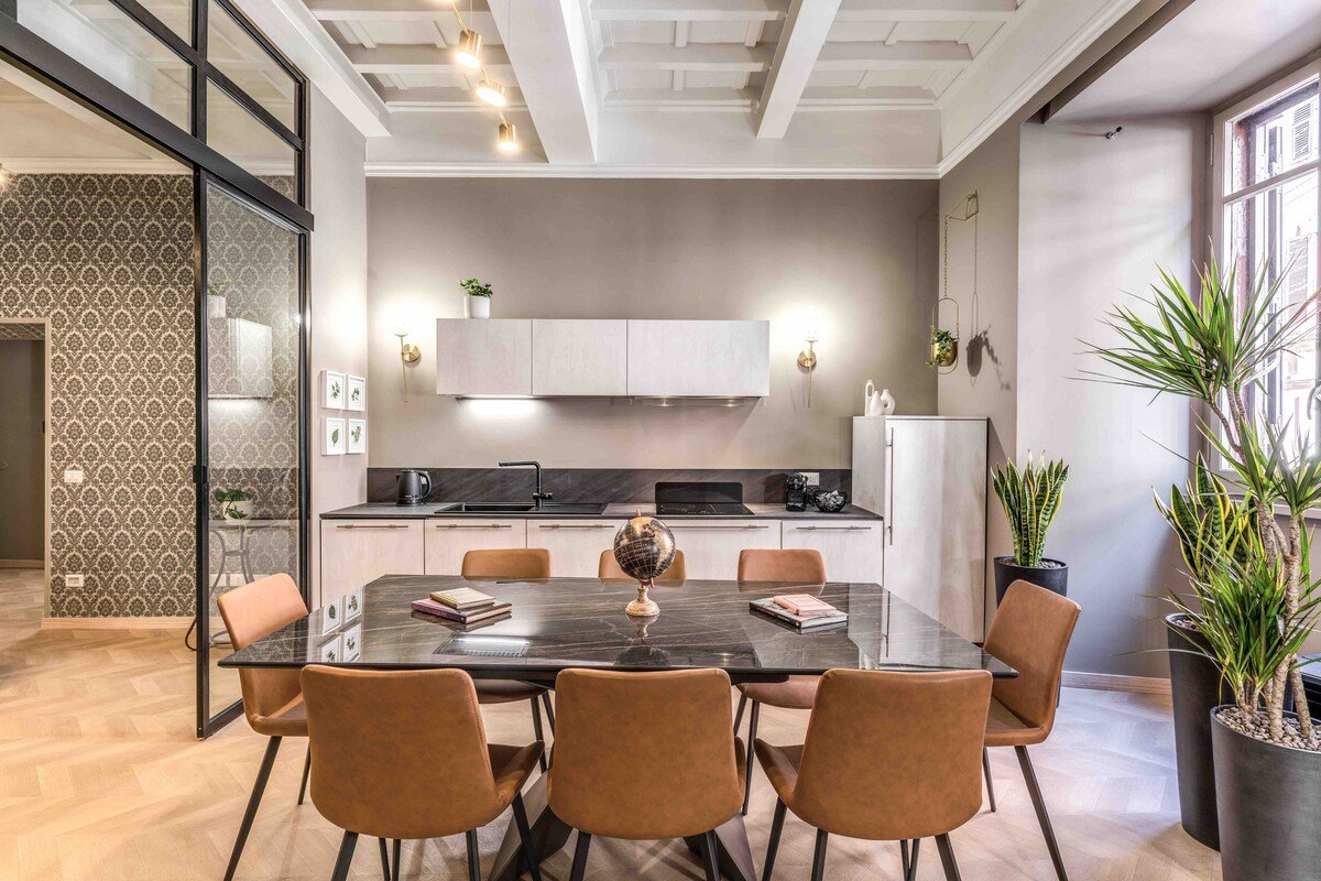 White Miracle Suite gallery image 5