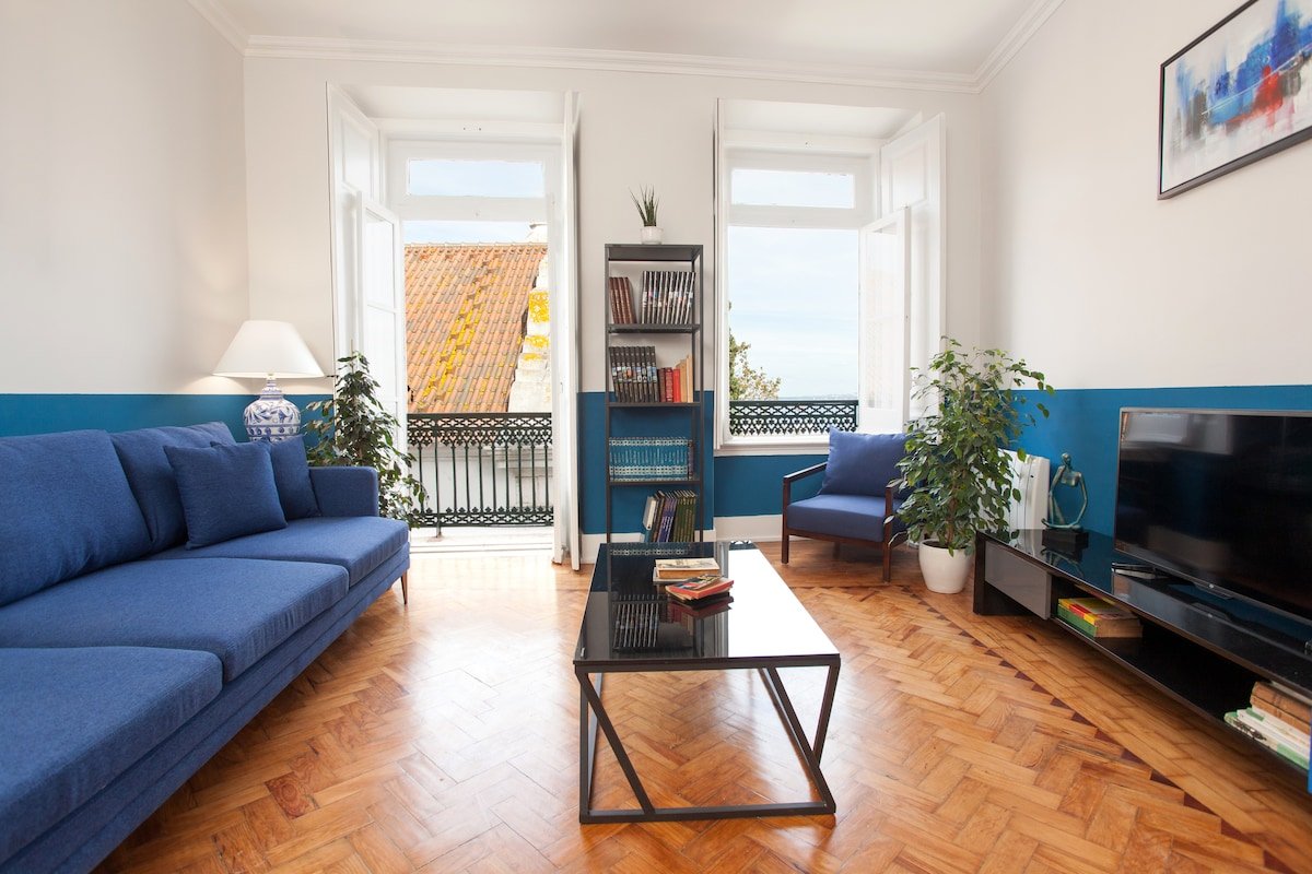 Apartment with Terrace and River View in Alfama gallery image 4