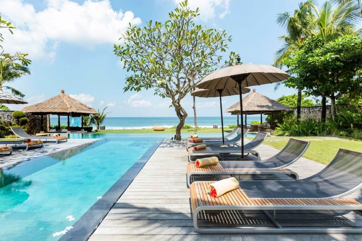 Villa Melissa: Beachfront, Full Service, Chef gallery image 3