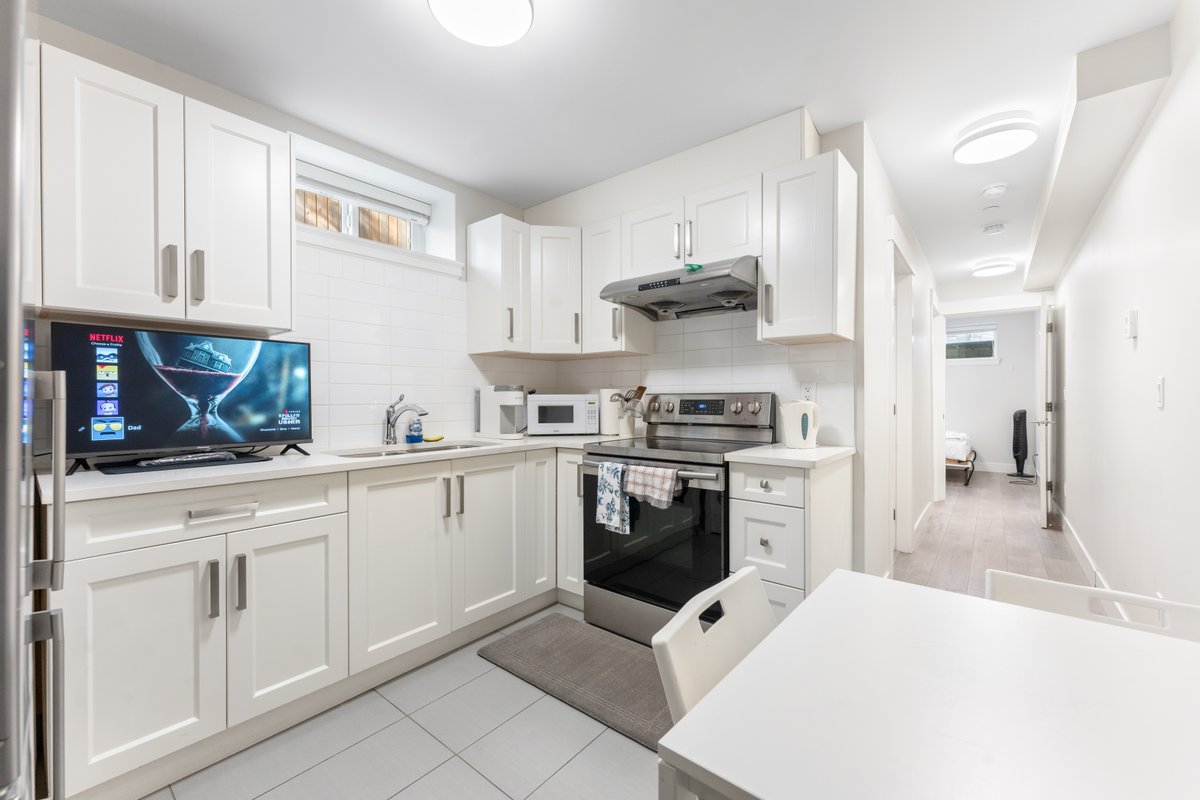 26-New, Cozy, Private Suite 2 bedrooms, 1 Bath