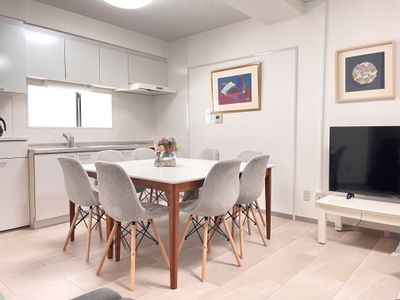 6〜15名推奨138㎡/6BR 2BATH/駅徒歩5分/電車で新宿7分、渋谷・六本木20分/1階貸切