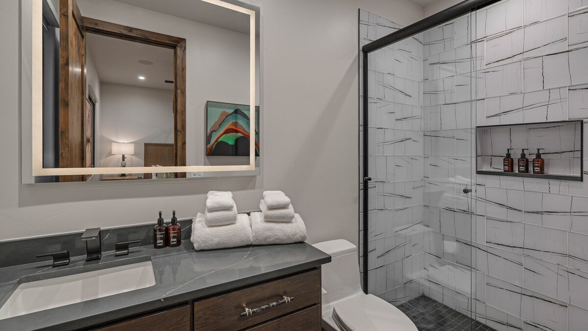 In the Trees | Trailblazer Lodge gallery image 3