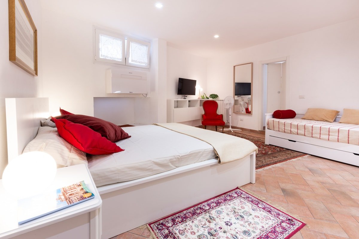 Trevi Grand Suite Spaziosissimo! gallery image 4