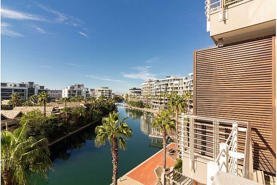 Photo 4 of Kylemore A 303 accommodation in V&A Waterfront, Cape Town with 2 bedrooms and 2 bathrooms