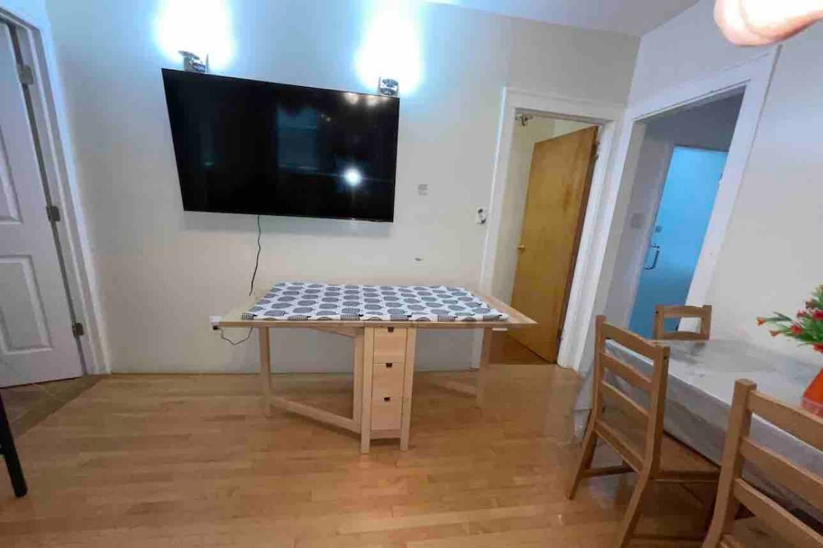 Sunnyside Queens Apt gallery image 4