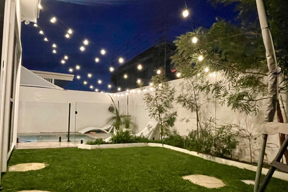 The Casuarina Beach Escape, New Luxury Beach House gallery image 4