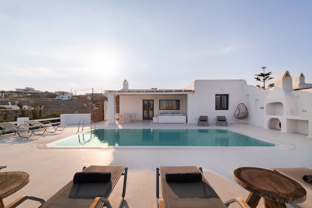 Villa Lavinia Jacuzzi Oasis Mykonos gallery image 3