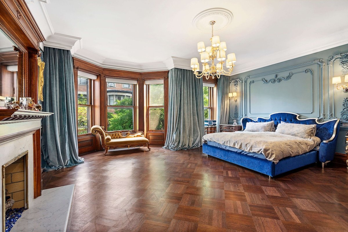 HISTORIC $10MLN MANSION IN THE HEART OF PARK SLOPE gallery image 2