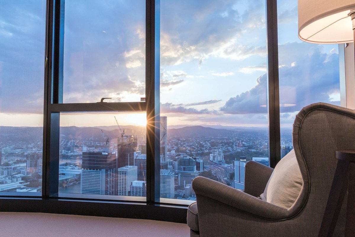 2BR Luxury Skytower |Views|CBD|Pool|Gym|Netflix gallery image 4