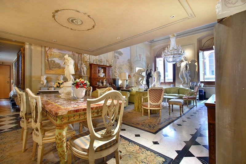 Appartamento Galleria Centro Storico Duomo e SMN gallery image 4