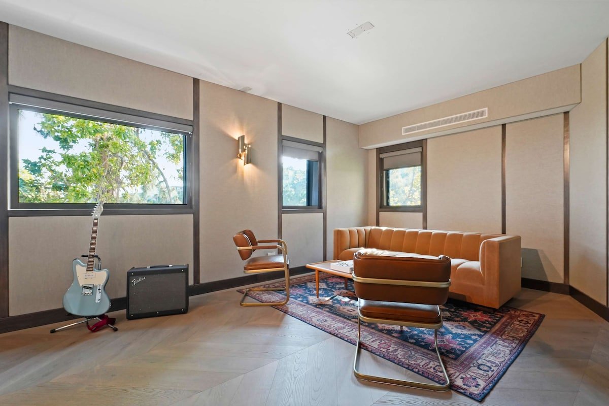 White Lotus by Stay Awhile Villas gallery image 5