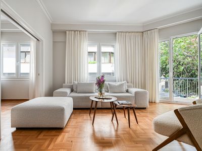 Acropolis Hideaway – Tranquil Retreat in Plaka