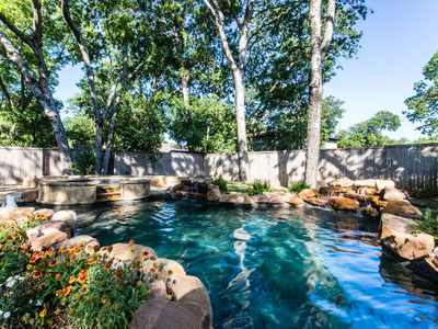 Downtown 4 Bed with Pool and Spa! Near It All!