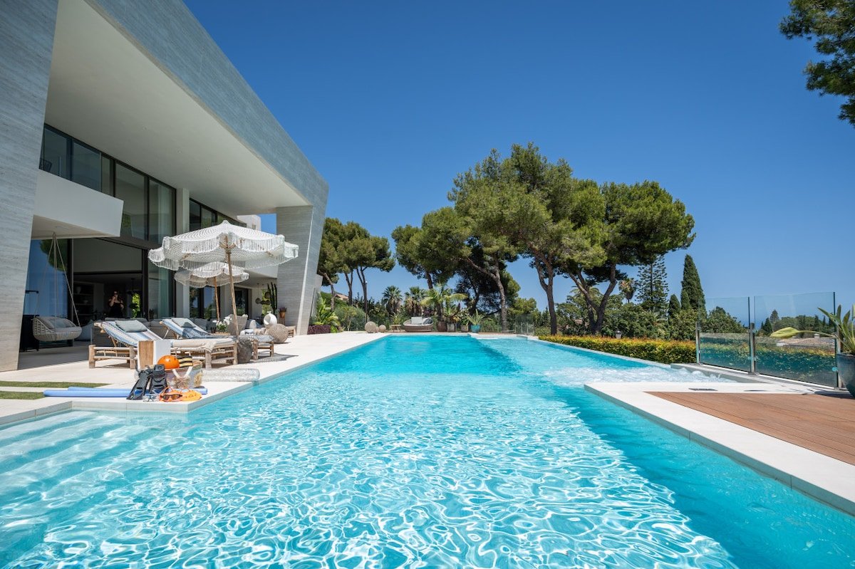 Sierra Blanca 6BR Villa, Indoor Pool, Spa & Gym gallery image 2