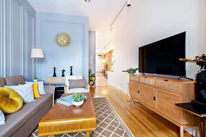Spacious Duplex in Hell’s Kitchen gallery image 4