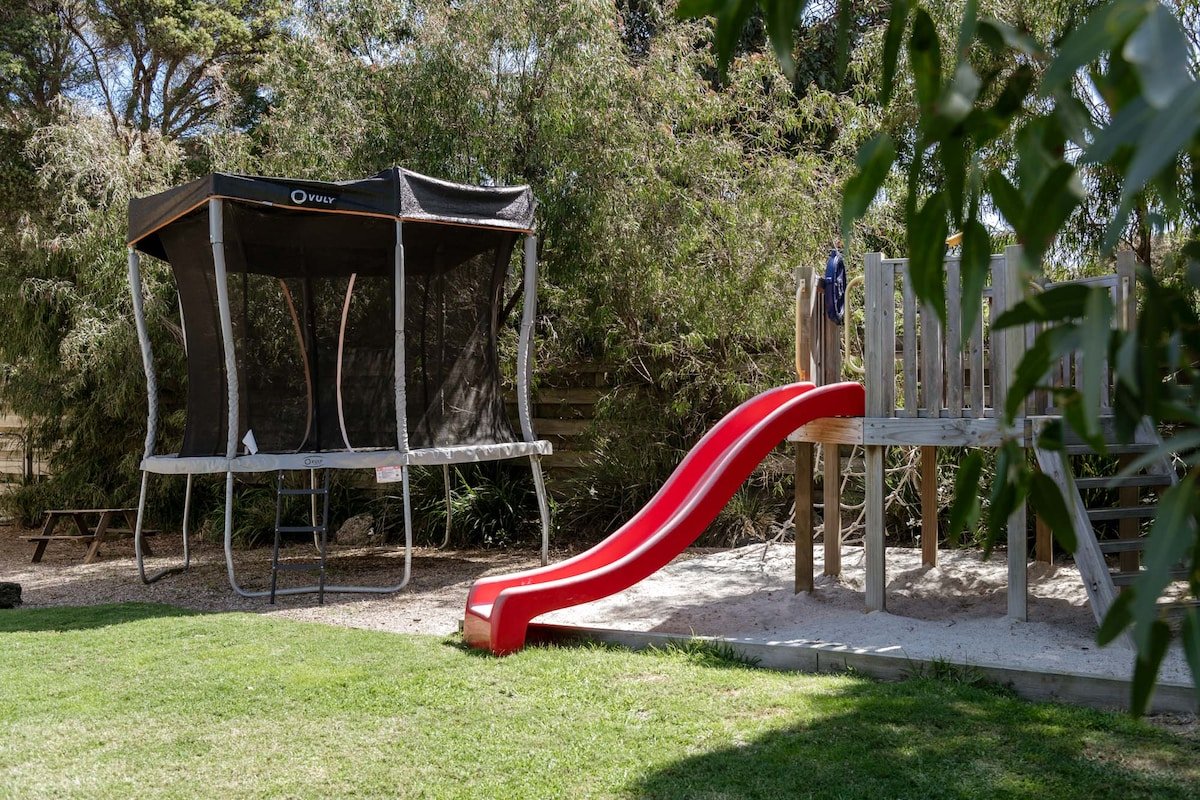 Salty Beach Getaway gallery image 3