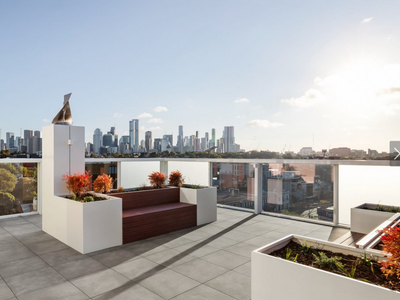 The George 363 – Penthouse Views
