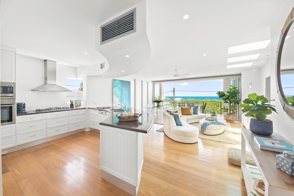 Sea La Vie @ Sunrise Beach by Your Perfect Host gallery image 2