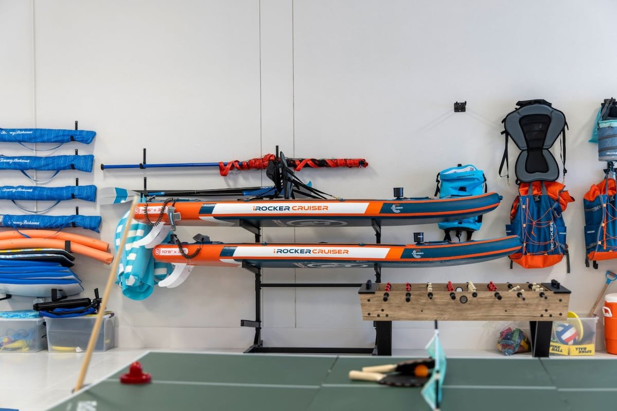 Beachfront Mansion – Pool, Theater, Game Room gallery image 2