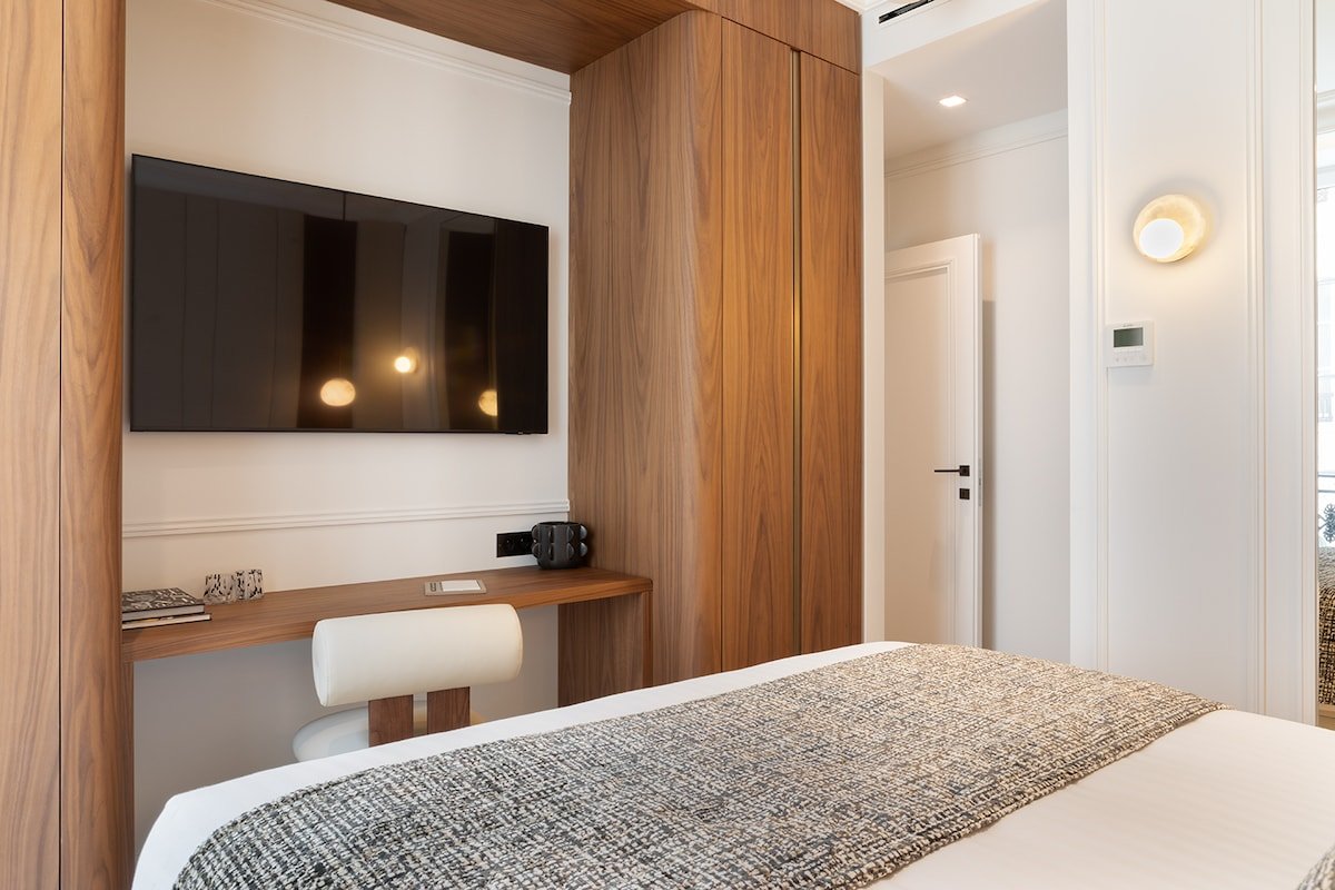 The Lander – Serviced 2BR/2BA – Opéra II gallery image 5