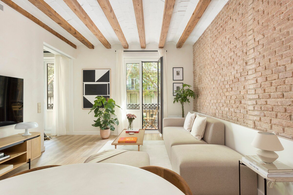 NEW Charming apartment in the center gallery image 3