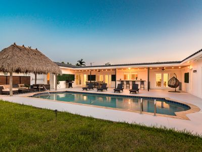 Spacious 5.5 BR Renovated Villa | Pool and Tiki