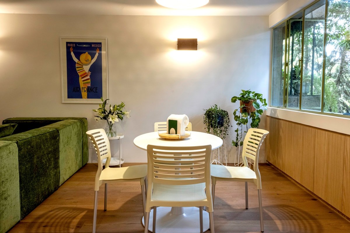 Cozy 2BR in Roma Norte – Top Dining & Culture gallery image 3