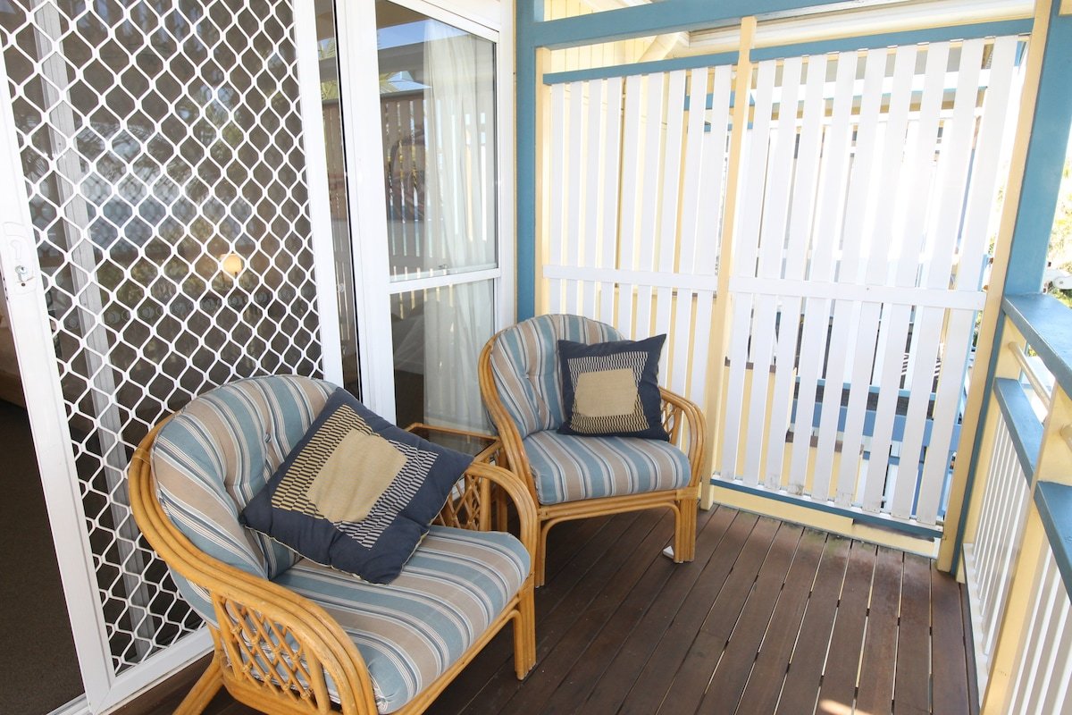 Tangalooma Beachfront Villa 40 – Air Conditioned gallery image 4