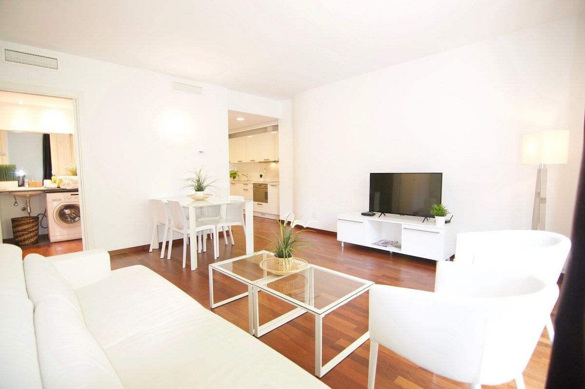 The Soho Apartment by Glasir Homes gallery image 5