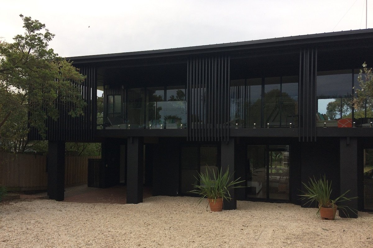 LOCATION LOCATION TO OCEAN GROVE MAIN BEACH gallery image 2