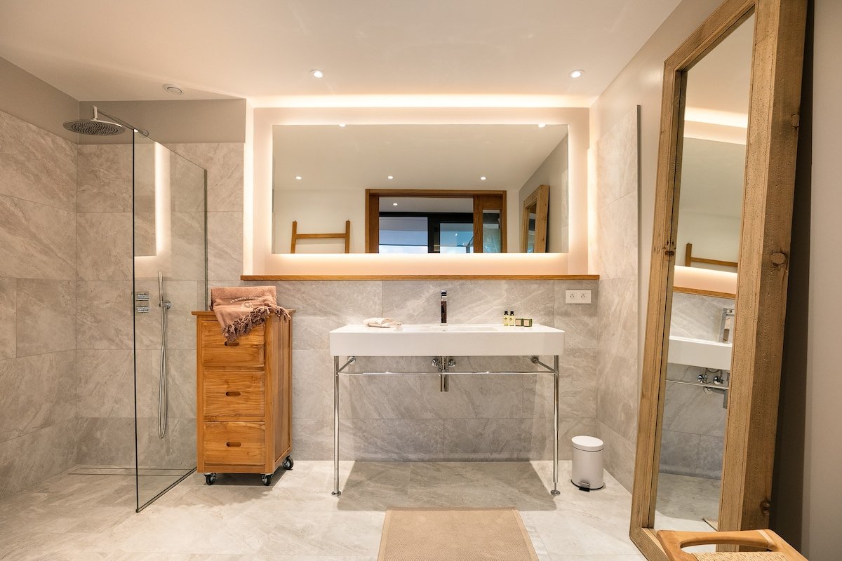 Gustavia Lights gallery image 4