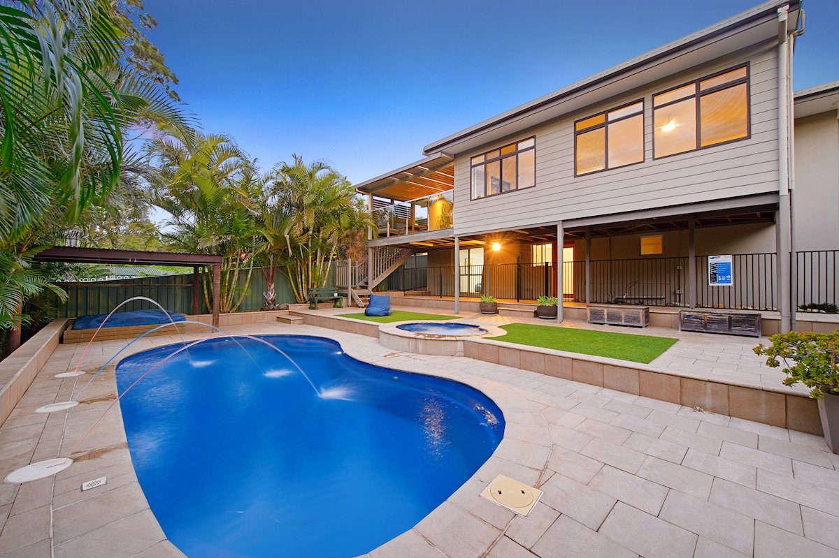 Harrys @ Shelly Beach – family home with pool gallery image 2