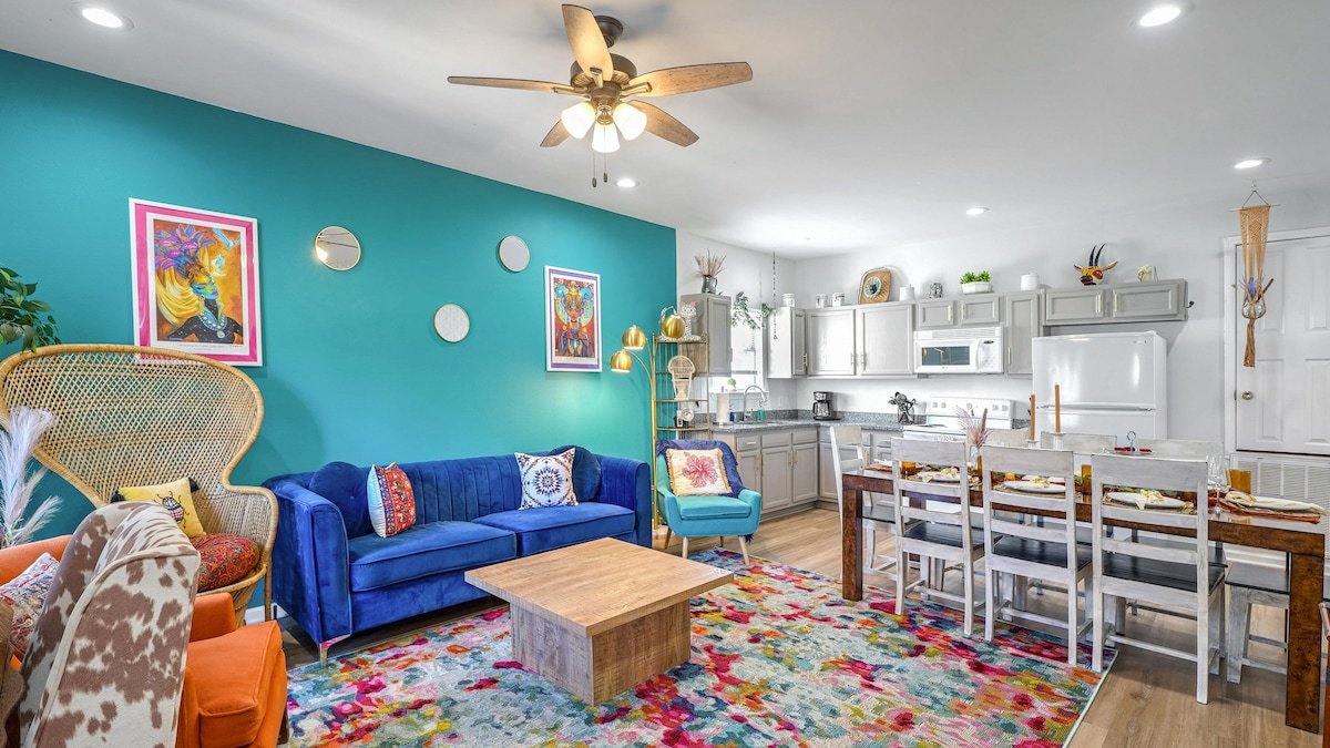 Spacious Retreat by FQ | Mini-Pool | EV Parking gallery image 3