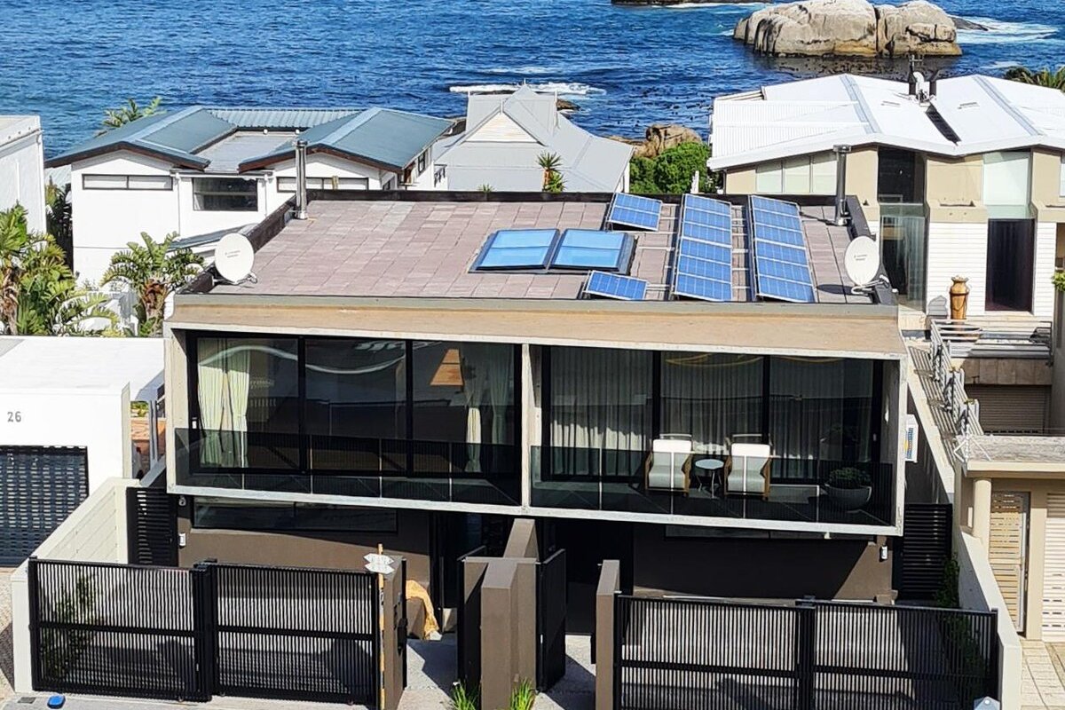 Villa Pietra Camps Bay – Pool | 2 mins from beach gallery image 5