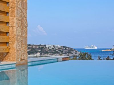 Olea Villa 1 – Heated pool & hot tub by the sea