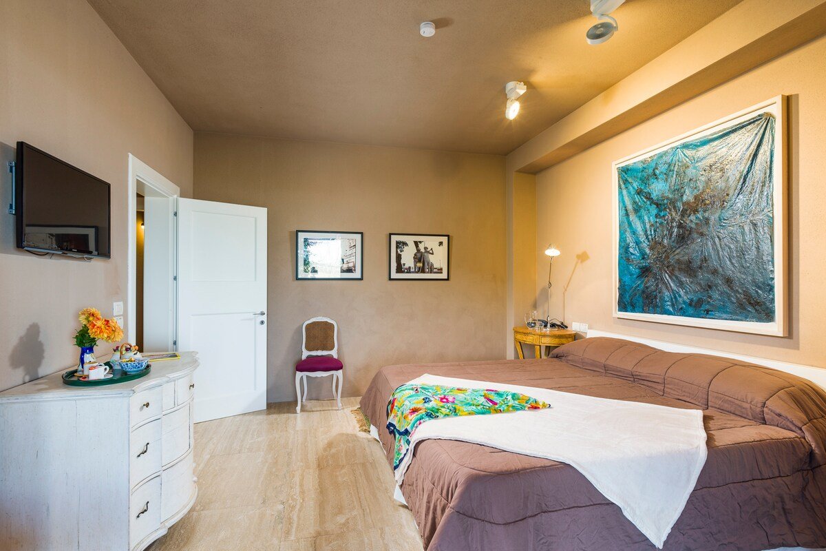 Gemma gallery image 3