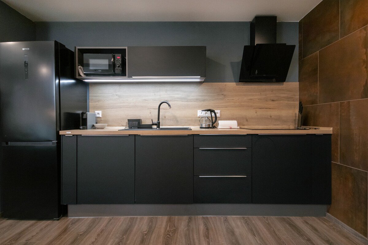 Vibrant Apt in Vinohrady with A/C – CORU House gallery image 5