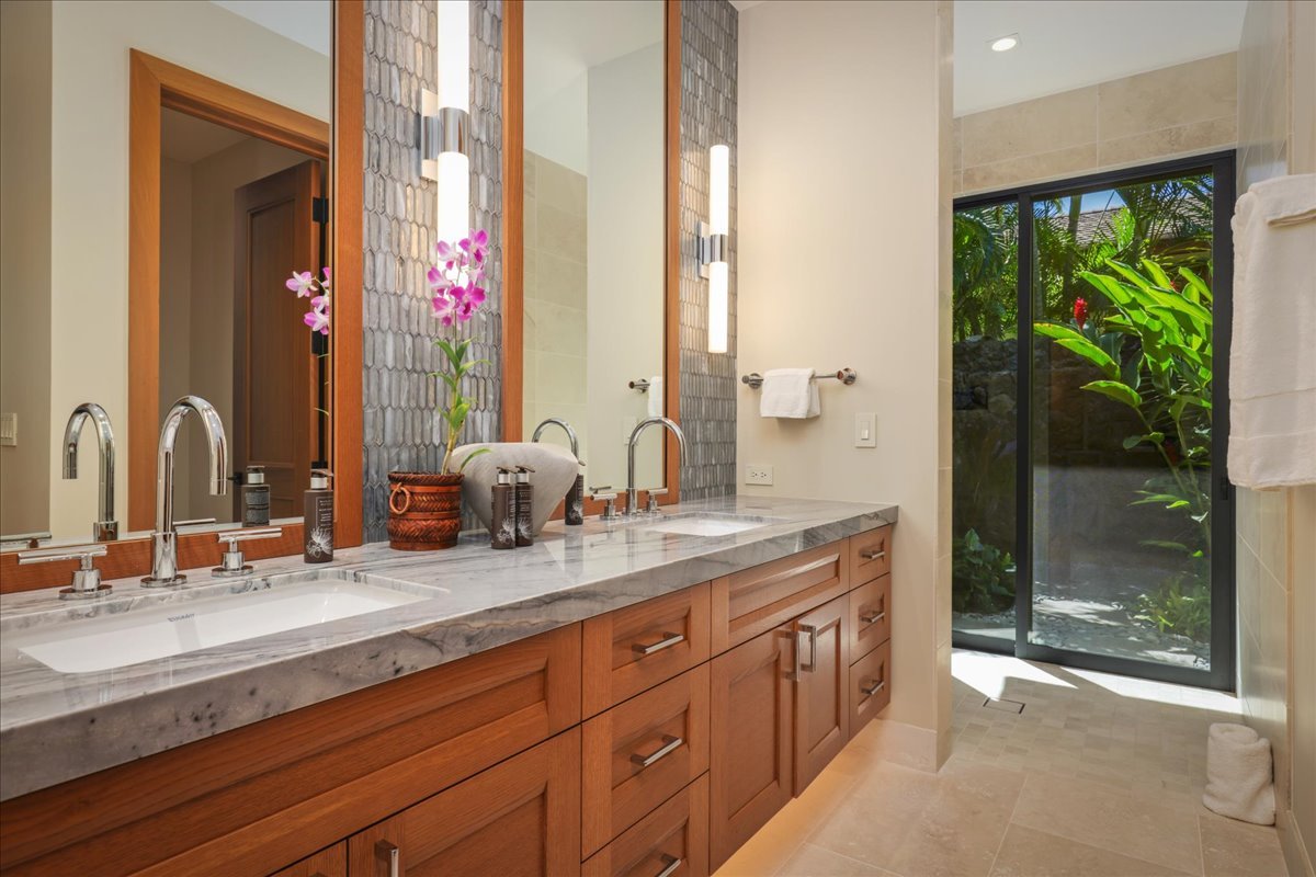 Puka Pa 4 – Modern & Luxurious | Onsite Staff & Da gallery image 4