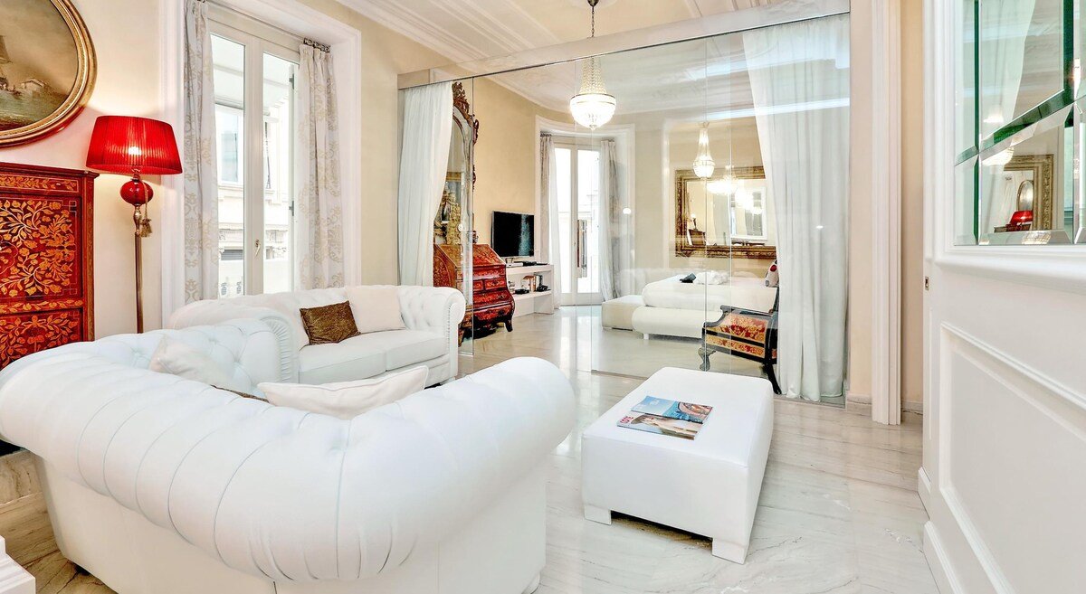 Spanish Steps Luxury House gallery image 3