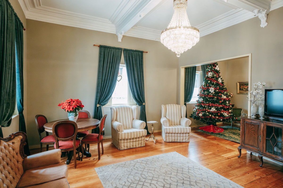 “Vintage Beach House” gallery image 3