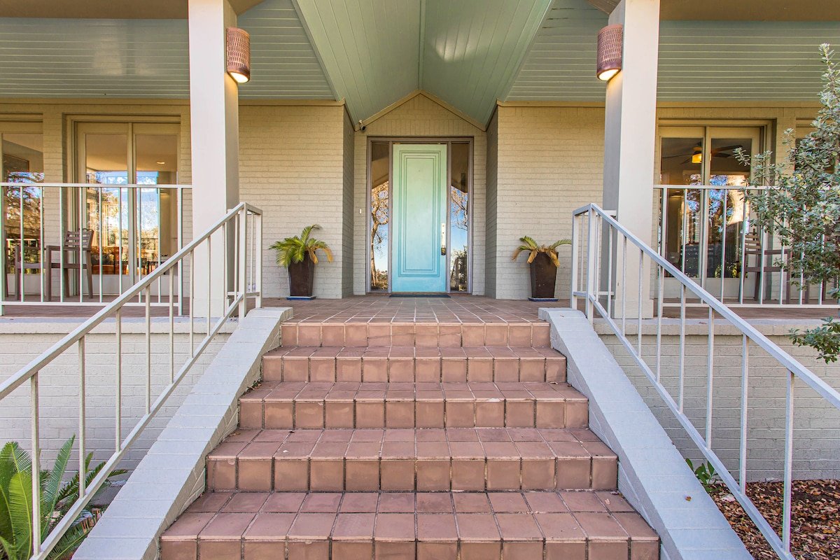 Hidden Gem in West Lake/Austin gallery image 5