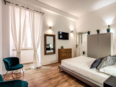 MONTI SILENZIOSO E SPAZIOSO APPARTAMENTO