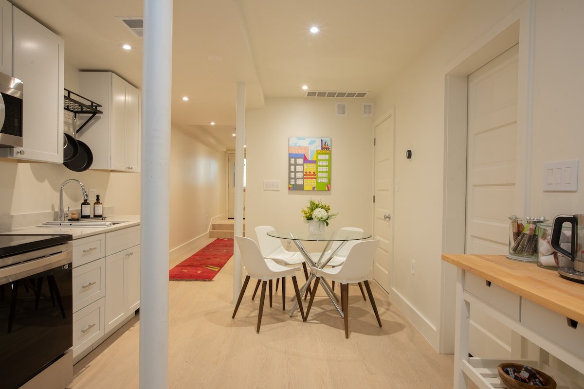 Home away from home in the heart of DC gallery image 3