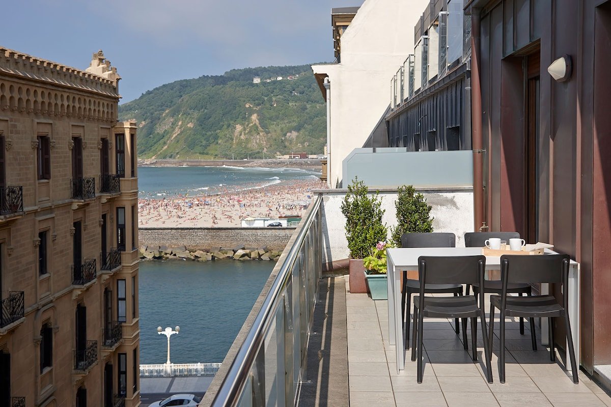 Boulevard Terrace by FeelFree Rentals gallery image 2