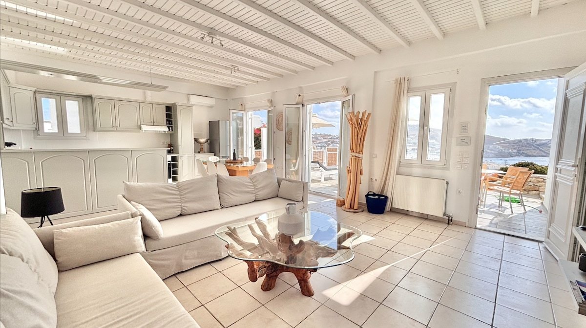 Elegant Villa Private Pool 5 min from Town & Beach gallery image 5