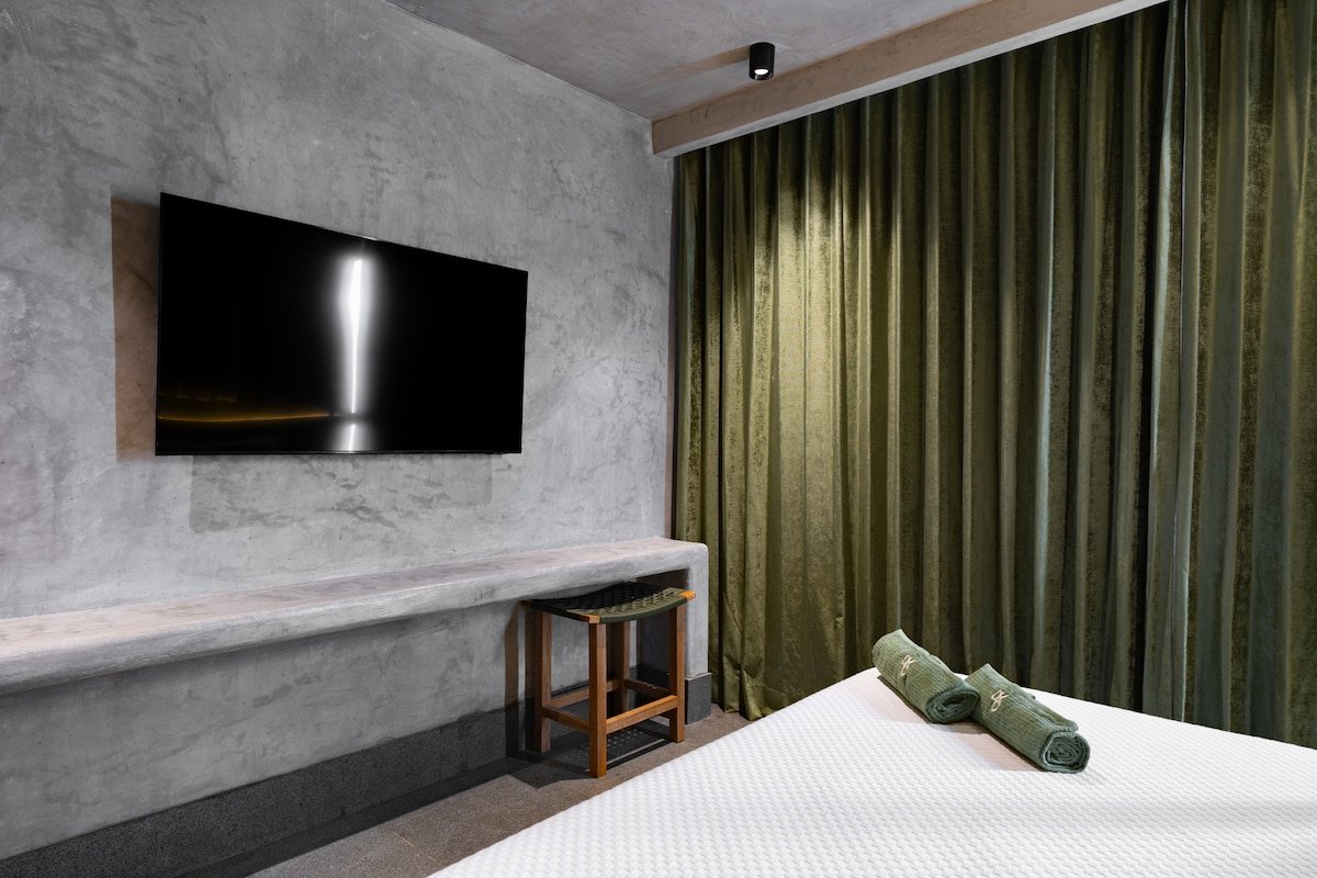 Jungle Mansion | Rooftop pool – Event space gallery image 3