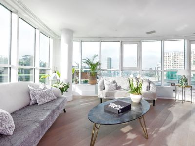 Luxury 3 bed w terrace- by Out of Office Lifestyle