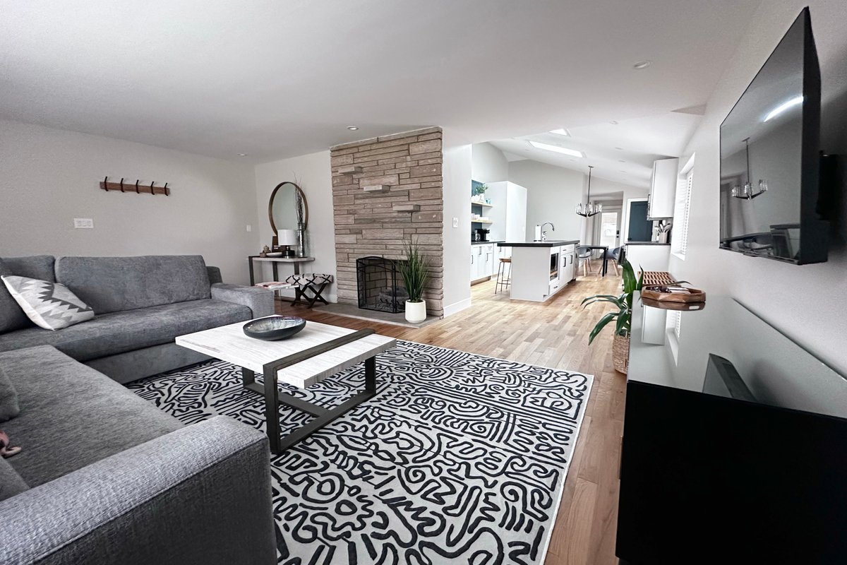 The Bexley Abode: Modern + Cozy