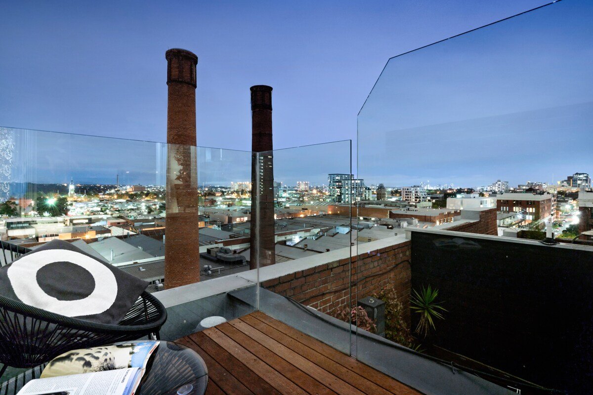 Collingwood Penthouse – 3 bdrms gallery image 3