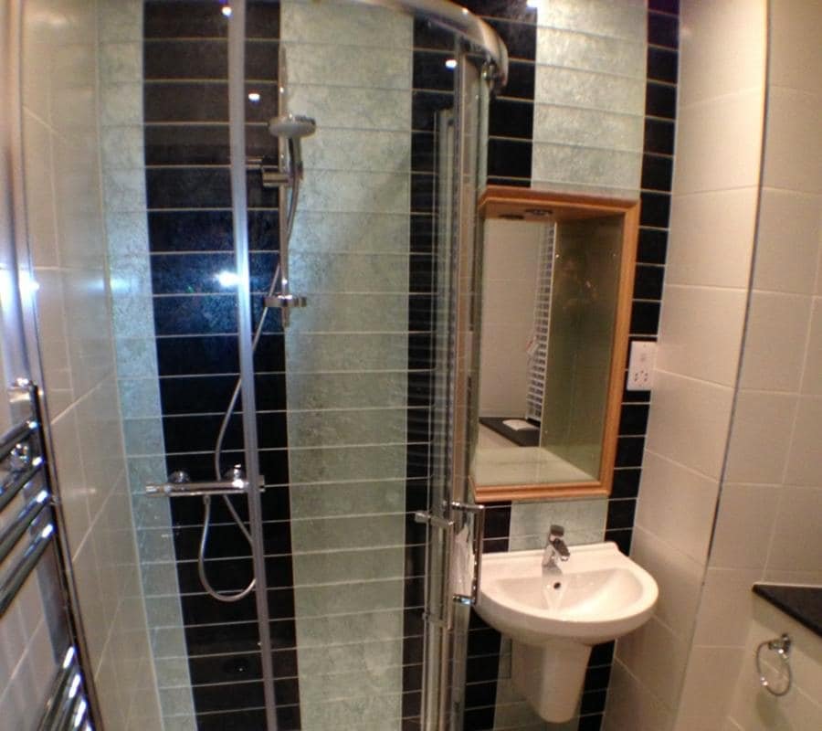 Royal Mile near Edinburgh Castle gallery image 5